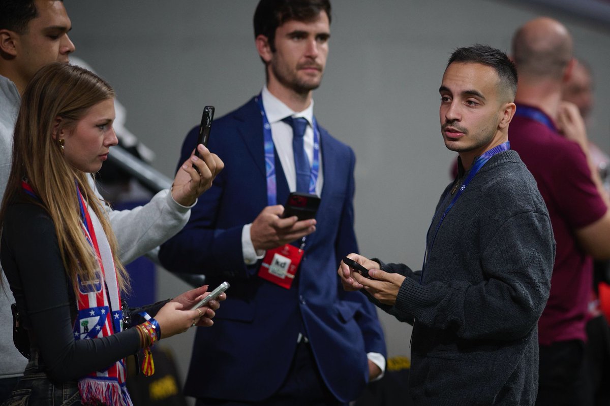 Alejandro tweet media