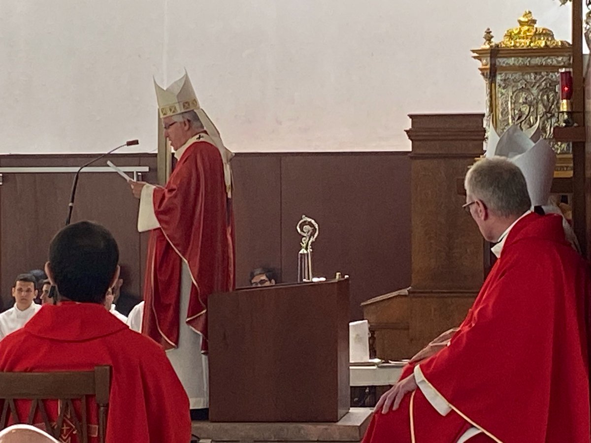 <a href="/sanisidoronet/">Facultad de Teología San Isidoro de Sevilla</a> <a href="/ArzobispoSaiz/">José Ángel Saiz Meneses</a> <a href="/ecclesiacope/">Ecclesia COPE</a> <a href="/SeminarioSev/">Seminario de Sevilla</a> “Cada clase y cada investigación deben estar animadas por la convicción de que el objetivo es la formación de discípulos capaces de transparentar a Cristo en el mundo contemporáneo. La educación teológica se convierte así en un servicio eclesial y cultural” (<a href="/ArzobispoSaiz/">José Ángel Saiz Meneses</a> en