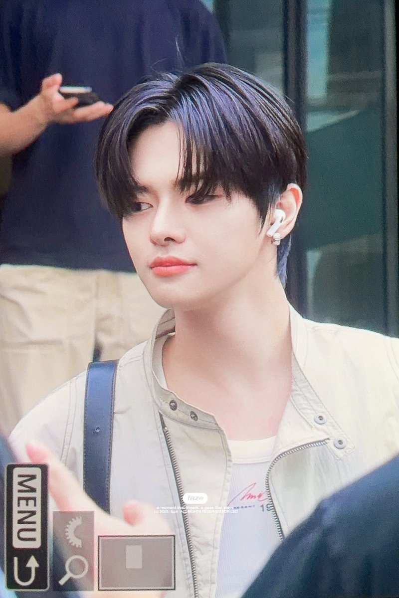 every time you smile the world feels lighter, i hope you’ll never stop smiling, lee leo🥺🤍