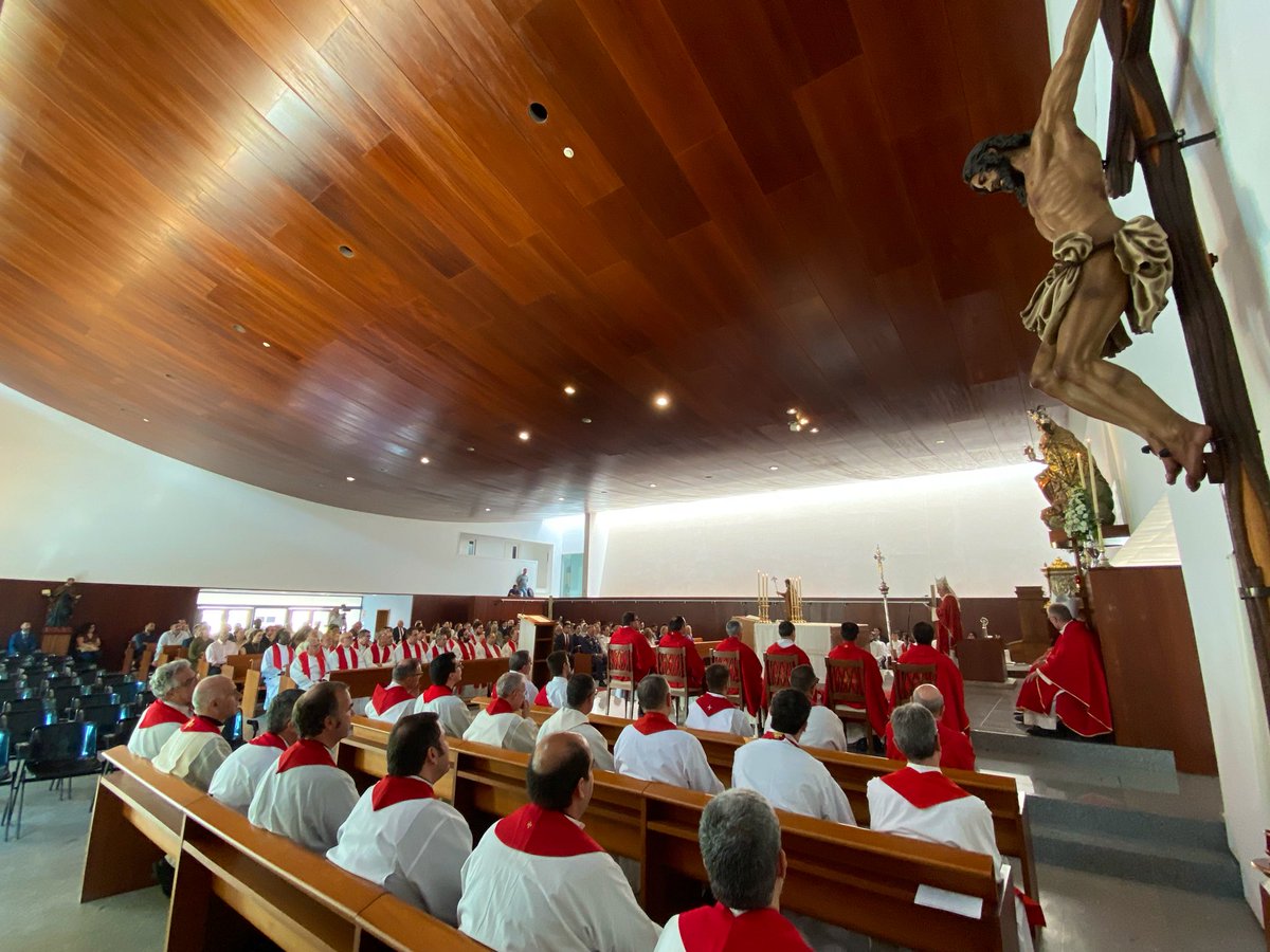 <a href="/sanisidoronet/">Facultad de Teología San Isidoro de Sevilla</a> <a href="/ArzobispoSaiz/">José Ángel Saiz Meneses</a> <a href="/ecclesiacope/">Ecclesia COPE</a> <a href="/SeminarioSev/">Seminario de Sevilla</a> El arzobispo de Sevilla <a href="/ArzobispoSaiz/">José Ángel Saiz Meneses</a> afirma que “la #teología no puede vivir encerrada en sí misma; al contrario, ha de confrontarse permanentemente con el saber universal, pues la #fe no puede ser ajena a ninguna verdad y así nada le resulta indiferente” <a href="/sanisidoronet/">Facultad de Teología San Isidoro de Sevilla</a>