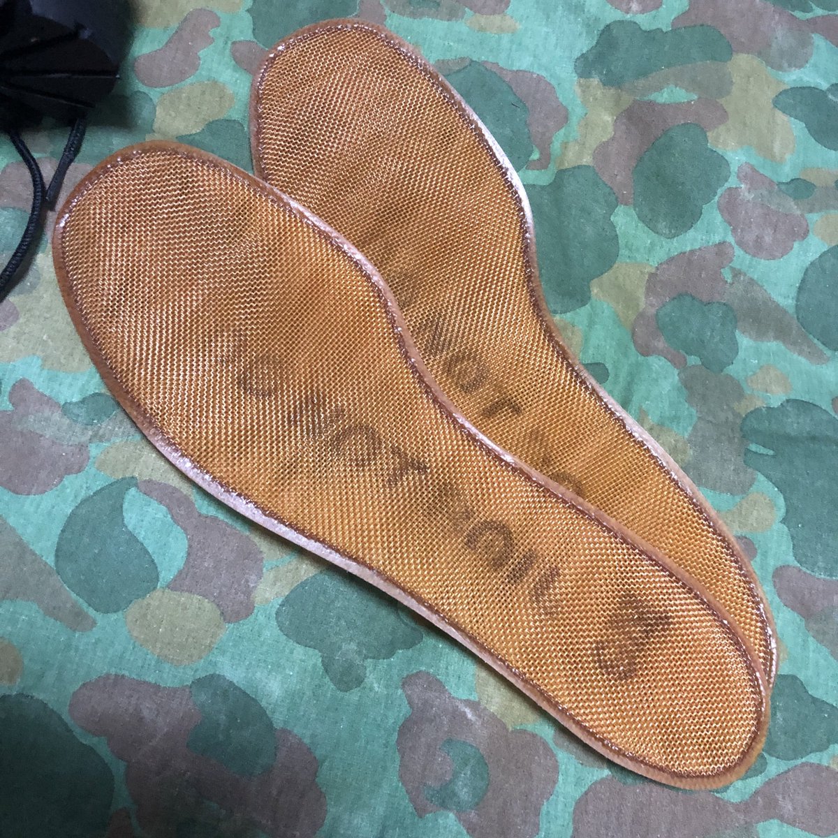 onehearttomo2's tweet photo. BOOT COMBAT TROPICAL

なかなかサイズがなくて、ワンサイズupしてみたけど結果オーライ♬

deadstockなので履くのひよってるけど、履いてナンボなので次回おろそう♬

#US1967
#SpikeProtective
#TropicalBoot
#GENESCO https://t.co/otFbBaavuP