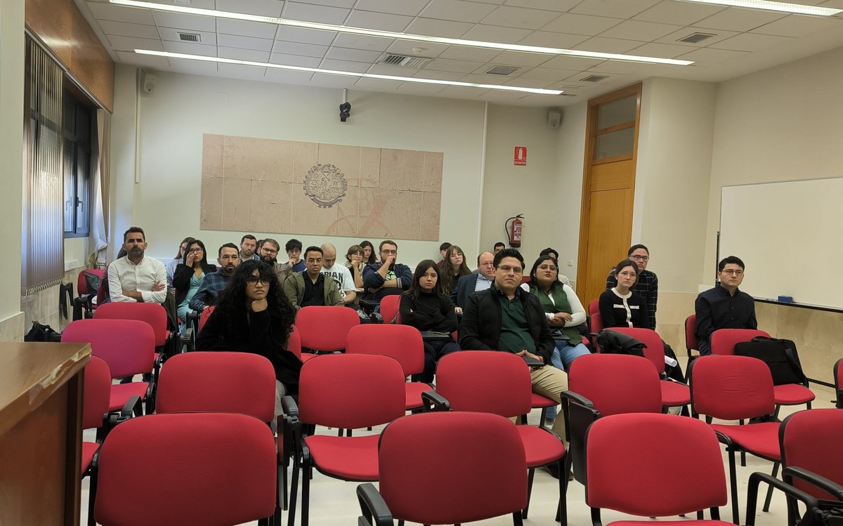 Ayer celebramos el acto de bienvenida y presentación de los Másteres Universitarios en Análisis Económico del Derecho y las Políticas Públicas, en Estrategias Anticorrupción y Políticas de Integridad y en Democracia y Buen Gobierno.
¡Arranca el curso académico 2025/26! 🤗