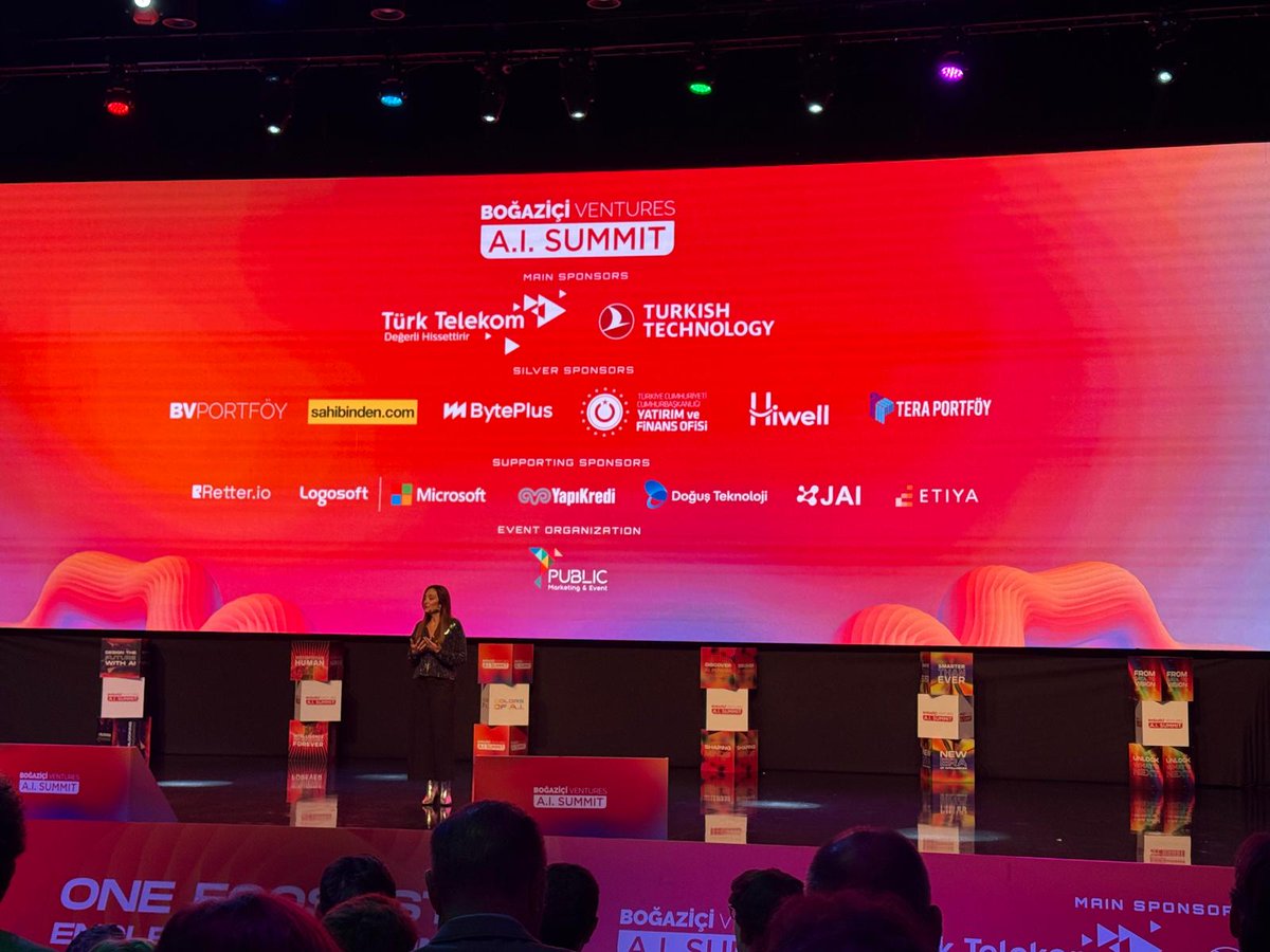 Tera Portföy olarak, Boğaziçi Ventures A.I. Summit etkinliğinde Gümüş Sponsor olarak yer almaktan gurur duyuyoruz.  

Yönetim Kurulu Üyesi ve Genel Müdürümüz Alper Bey'in katılımıyla standımızda yatırımcılar, girişimciler ve sektör temsilcileriyle bir araya gelerek yapay zekânın