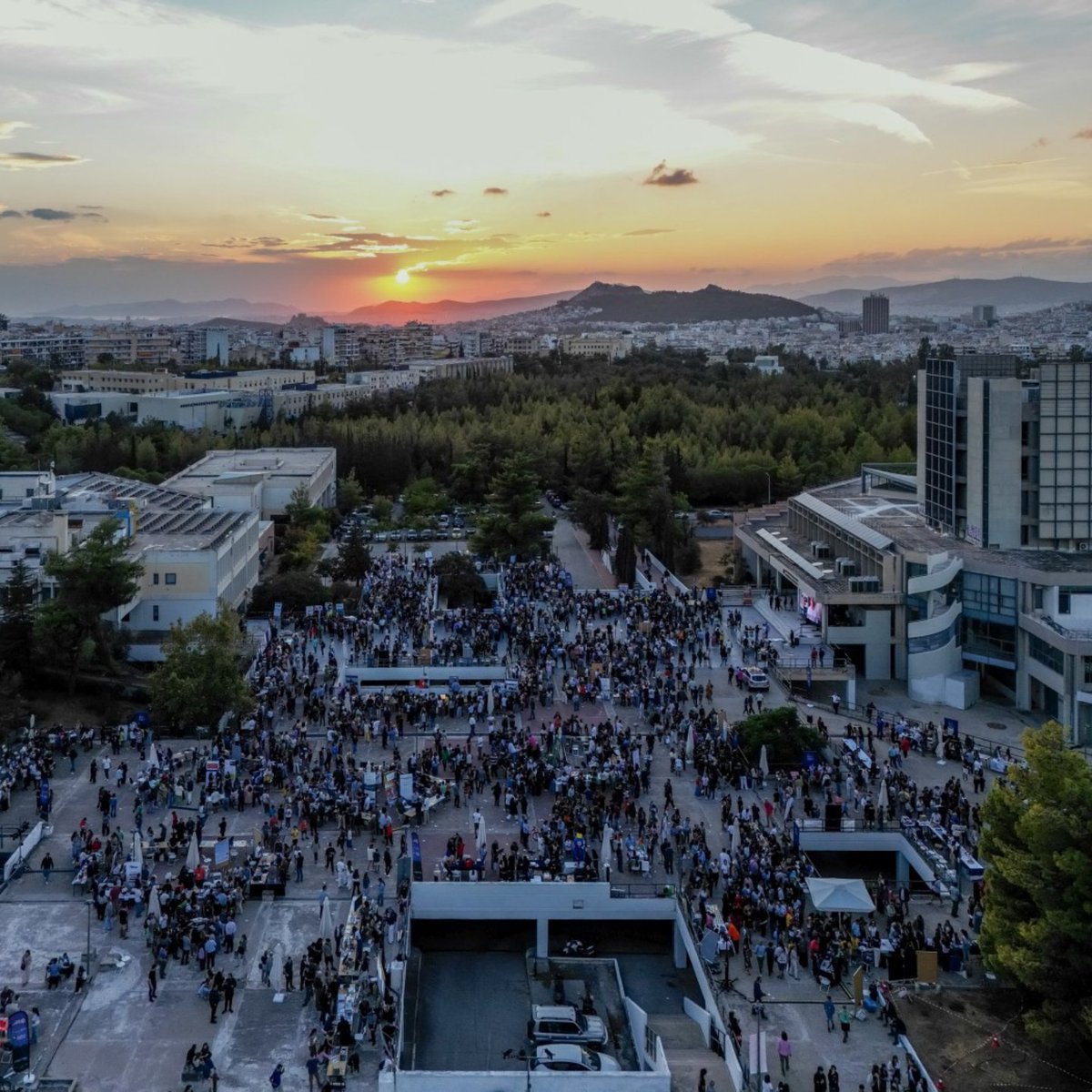 DEPA Commercial participated in NTUA’s Researcher’s Night, presenting key initiatives on:
🔹 Biomethane: 1st compressed biomethane unit in GR with FARMA CHITAS
🔹 Hydrogen: participation in LIFE GREENH2ORN for green mobility

#DEPACommmercial #Biomethane #Hydrogen #Sustainability