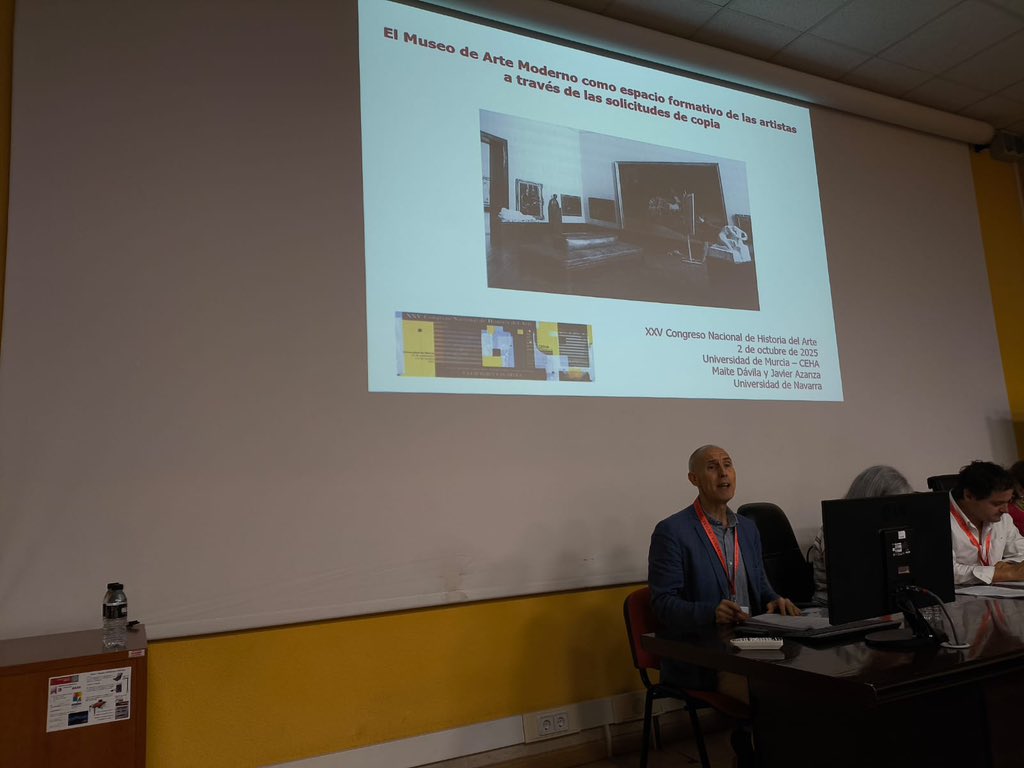 arteceha's tweet photo. 📚 Avanzamos la jornada del XXV Congreso del Comité Español de Historia del Arte con las sesiones de comunicaciones de la mañana 🎨
#CEHA25
@UMU https://t.co/4vEdOuIazQ