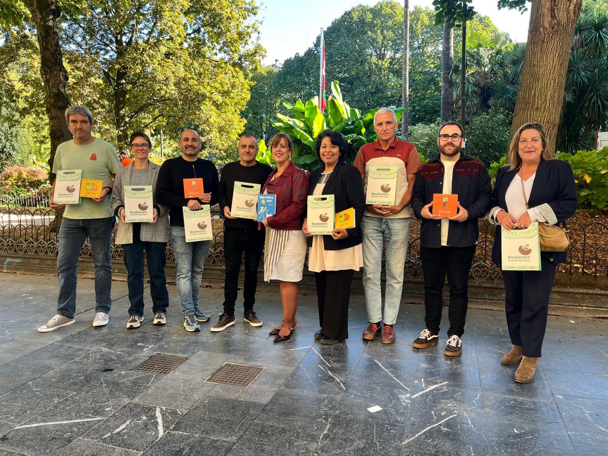 Doako 1.000 liburu pakete banatuko dizkiete Idiazabal, Ataun, Legorreta eta Ordiziako haurrei.  

👉 labur.eus/e6gktbs1 

#gitb #goierritelebista #ordizia #legorreta #ataun #idiazabal