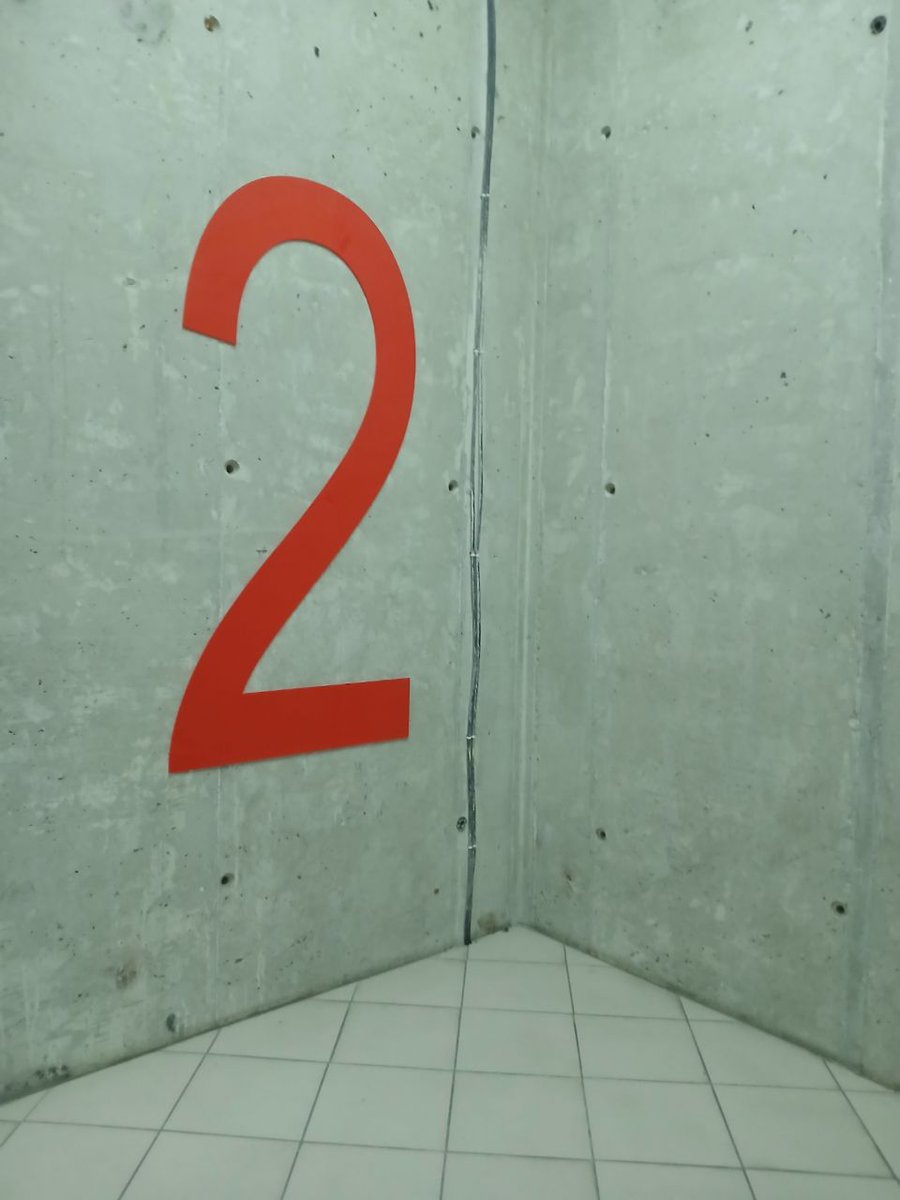 AiBerryA's tweet photo. I think we found #TheStanleyParable https://t.co/7bPsQp0Gjo