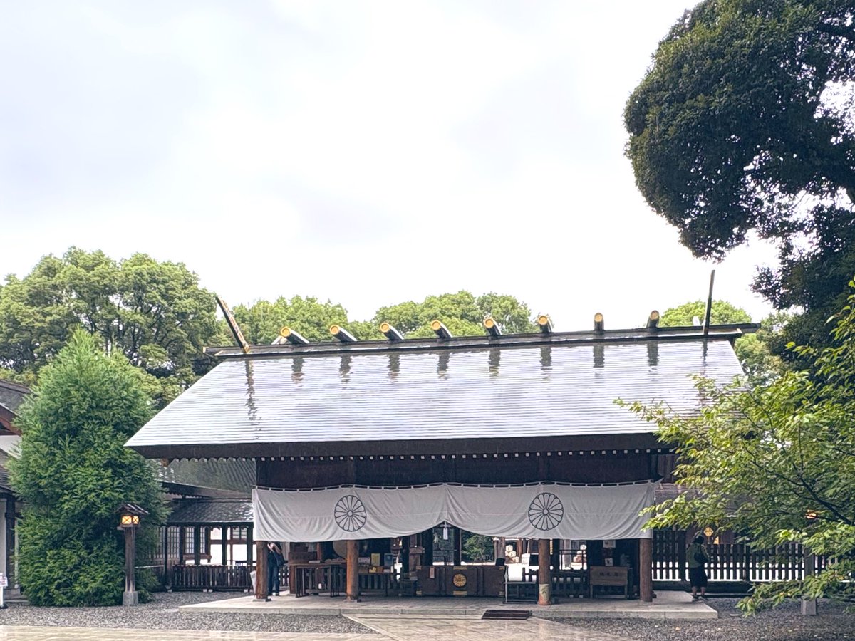 chimakihan's tweet photo. 月詣り19回目にして初めての大雨
体調が万全でないことも要因かな
ま、雨降って地固まる
地に足ついて前に進もう
うん
#月詣 #お詣り #神社 #阿佐ヶ谷神明宮
#神社仏閣好き https://t.co/7up0kzlCq4
