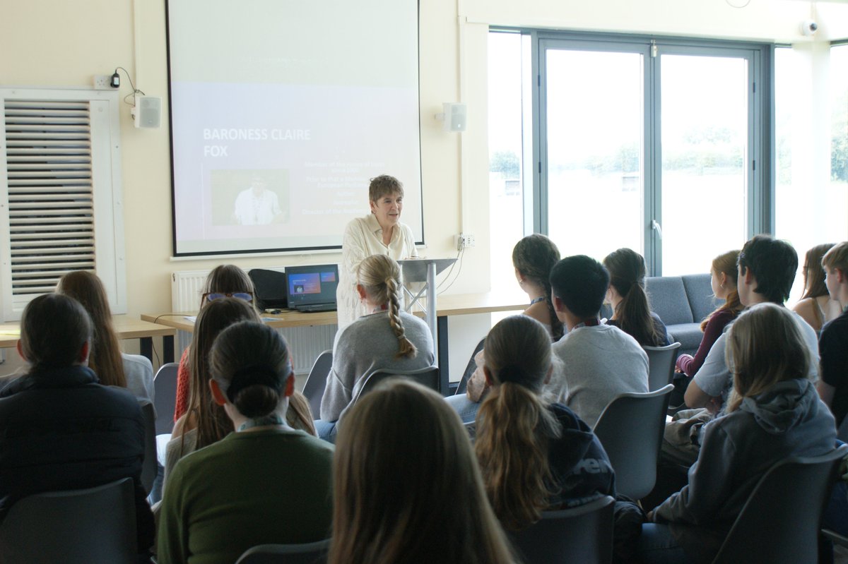 CongletonHS's tweet image. As part of our @CHS_Sixth_Form Honours Programme,  Baroness Fox travelled from the @UKHouseofLords last week to speak with Y11-13 students about the importance of free speech and debate. Students were able to ask questions, which led to some excellent and very topical discussions