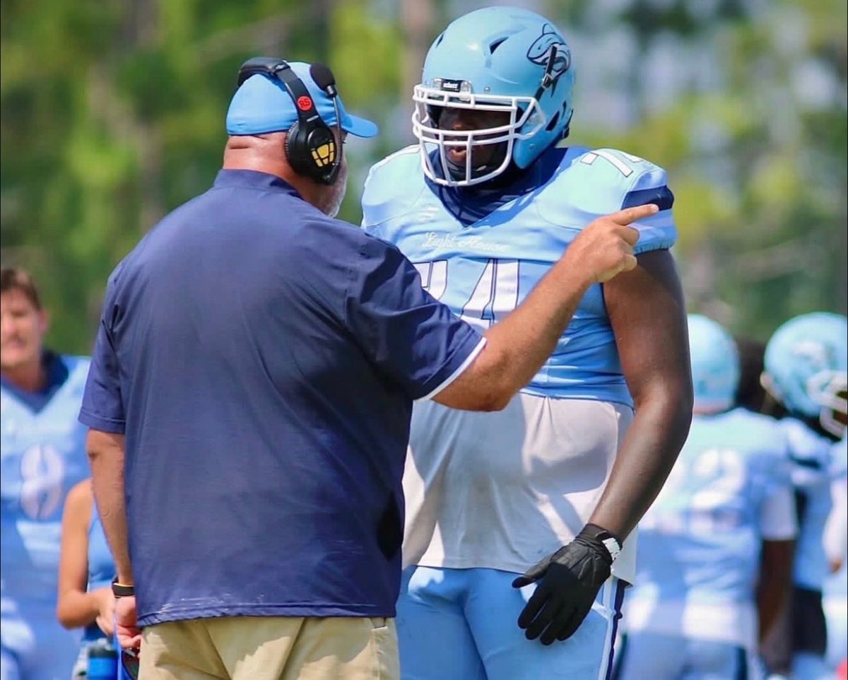 Showing LOVE 💕 to our Titus Williams at
Lighthouse Christian College.  I spoke with T last night great to hear that he is loving it and working to get better.  Good Luck keep CHOPPING!