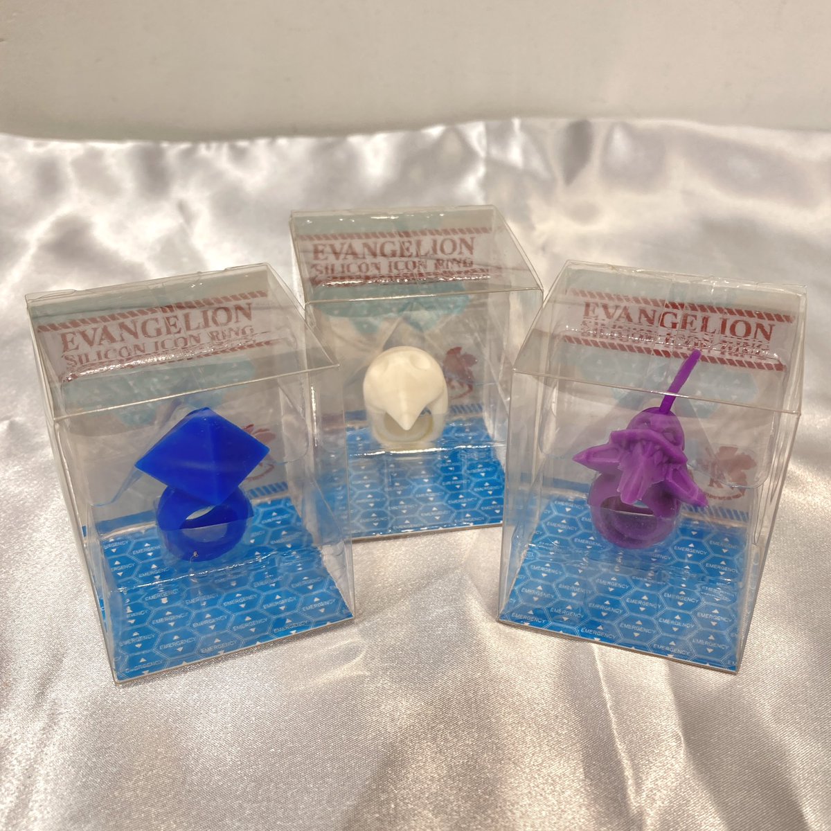 eva_store tweet picture
