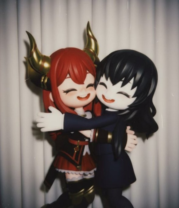 WolfQueen2030's tweet photo. Cuánto tiempo ^^ ✌🏻✨ Aquí una pequeña fotito con la bellísima Eri ❤️ @DemoniCrimson https://t.co/gZ26qgvlTO