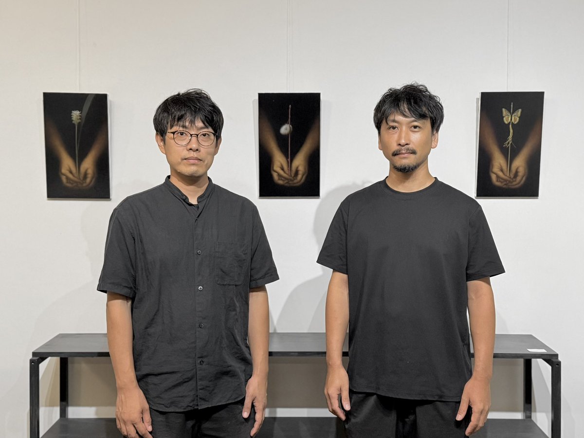 hdl_plus's tweet photo. 10/4(土)からOlectronica広島展がHDL＋でスタート🔥
大分・ギャラリー不図にて井原信次展も開催中🍁
両会場で限定グッズ＆図録販売中✅

企画展「交換／交感」
大分 9/27–10/18
広島 10/4–10/24（10/4,11,18カフェ出店）

🔗 https://t.co/GjBfivO25e https://t.co/jDkfAm5EHD