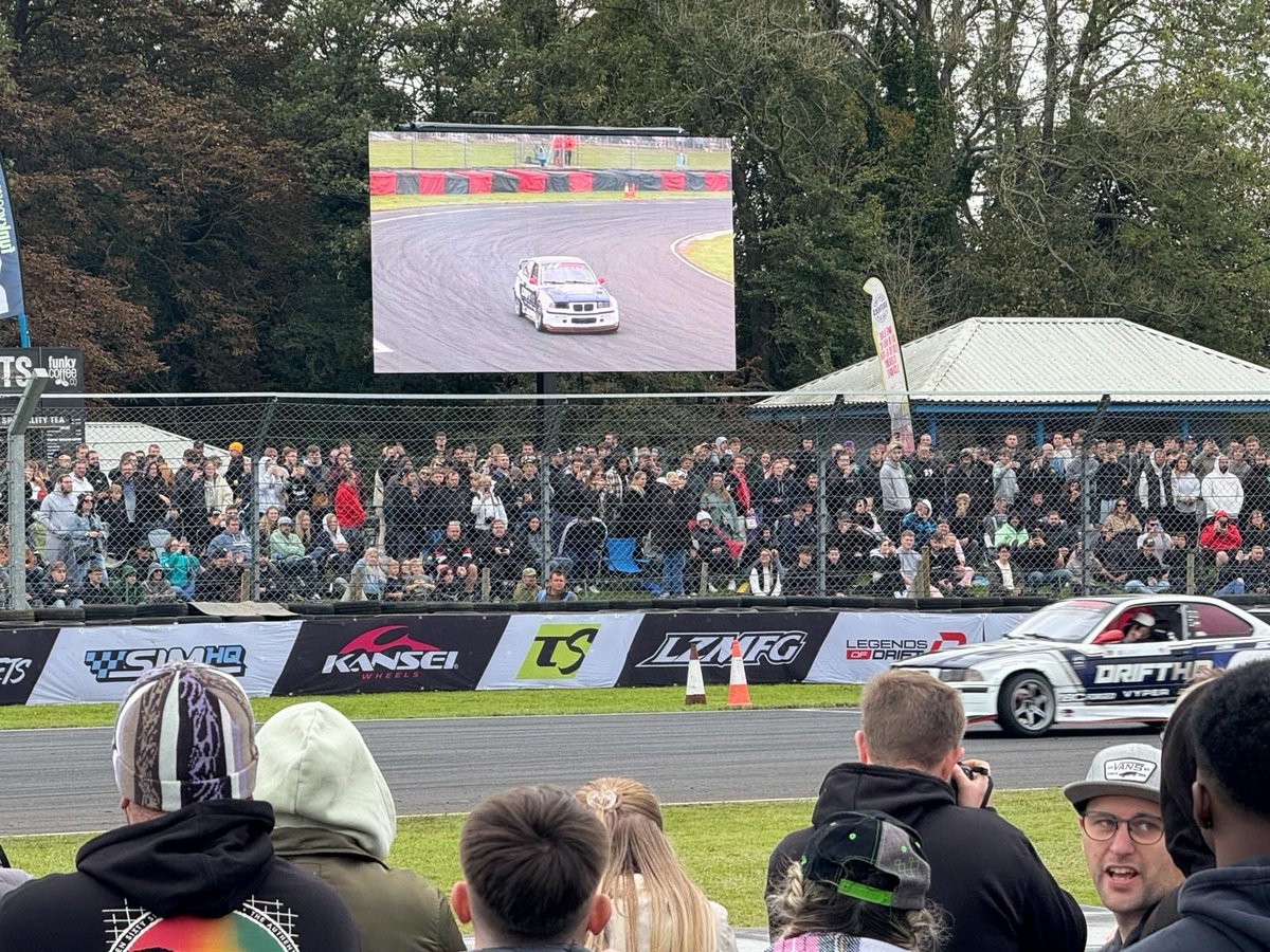 AVMatrix1's tweet image. 🤩 Great to be part of the production team capturing the electric atmosphere of the LZ World Tour 3.0 on mobile LED screens at #CastleCombeCircuit in Chippenham.🏎️💨
 
🌐 av-matrix.com/led-screen-hire
☎ 01937 844 320
 
#LEDscreenhire #eventprofs