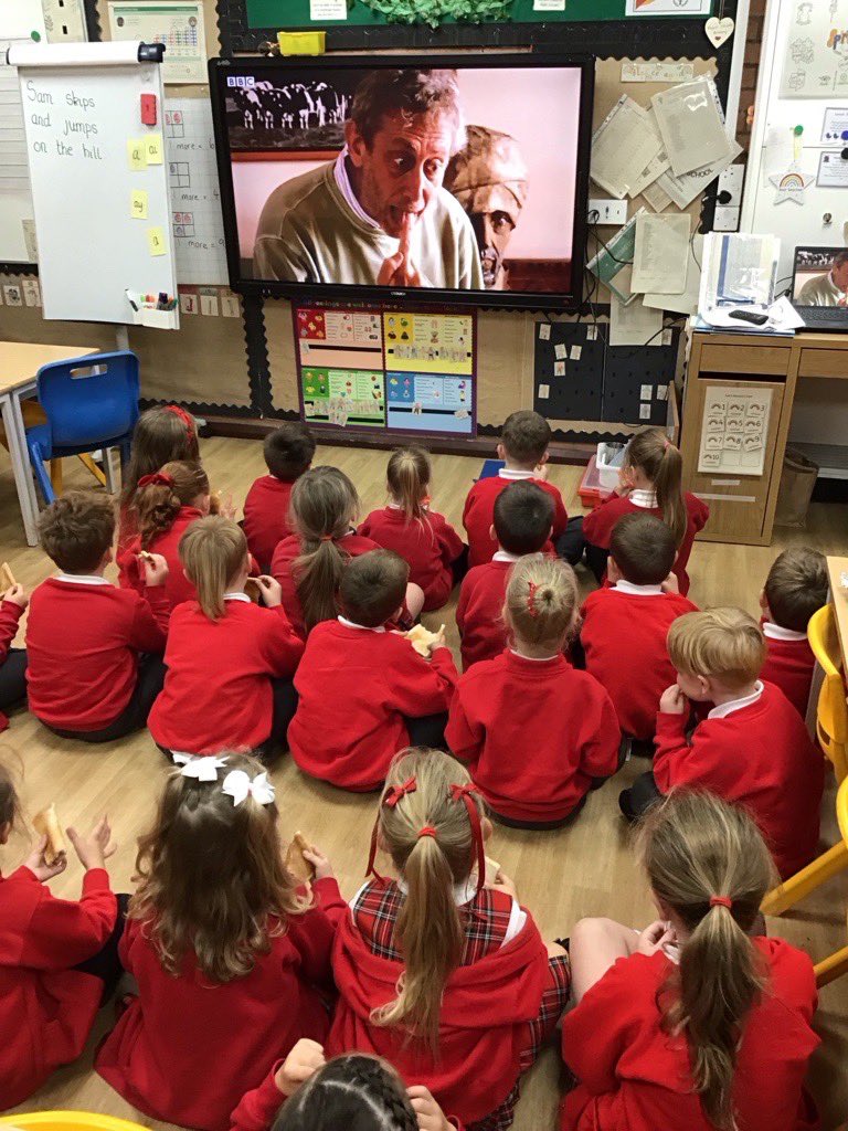 Class1Aspull's tweet image. Today is national poetry day and we have spent the morning listening to a range of poems, we have had some read to us and we have watched some read by Michael Rosen. Now we are going to write our own! ☺️ #NationalPoetryDay #acpspoetryday
