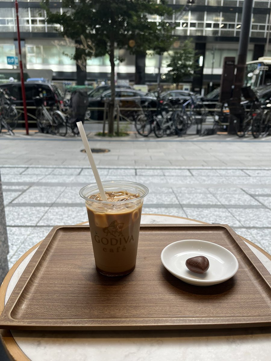 rocktebukuro's tweet photo. Japan is already autumn but Tokyo 
is hot like summer. https://t.co/syrFggmUyV