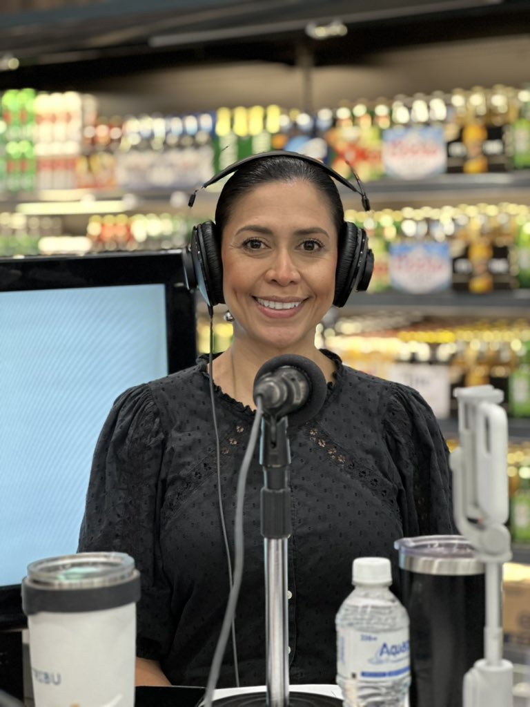 SomosLaTribuFM's tweet photo. 🗣️ #TemaDelDia || Nos acompaña Clara Rodríguez, Directora ejecutiva de Fundación Calleja.
Sintonízanos
📻 @SonoraFM_sv 104.5
🎙️https://t.co/ScE7wmkjv1
📲 https://t.co/dkqa0VgZEc https://t.co/XlN7k2rjqQ