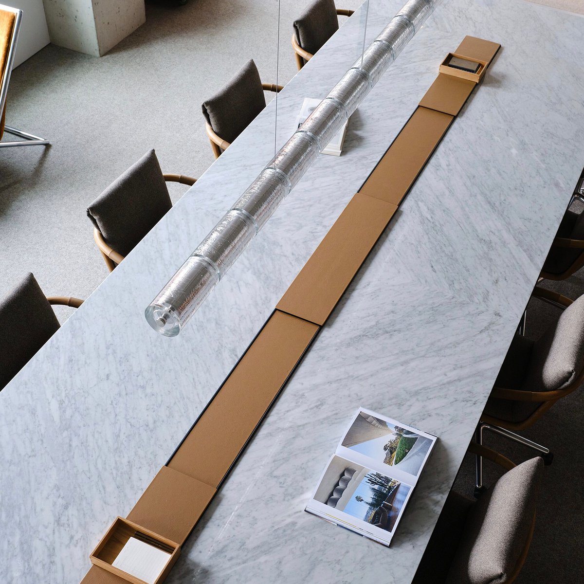 expertsatwork's tweet photo. At MillerKnoll Chicago, immerse yourself in 77,000 square feet of showrooms, settings, and products that highlight the research, innovation, and unrivaled choice offered by the MillerKnoll collective. 

Learn more about MillerKnoll Chicago: https://t.co/A2KH2U6yIX https://t.co/MJuT6l4qxK
