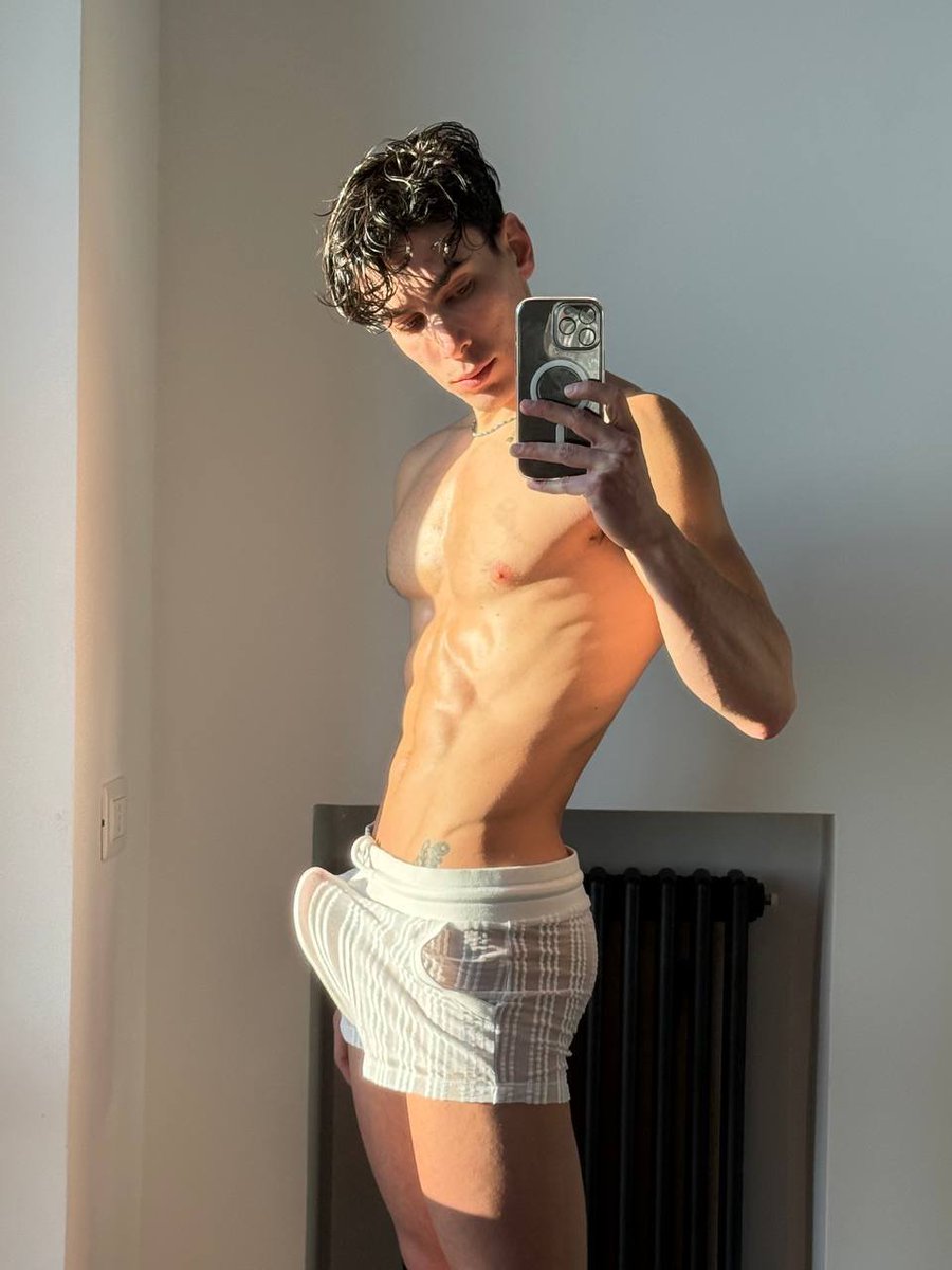 Chudai

x.com/itsmanuteacher…