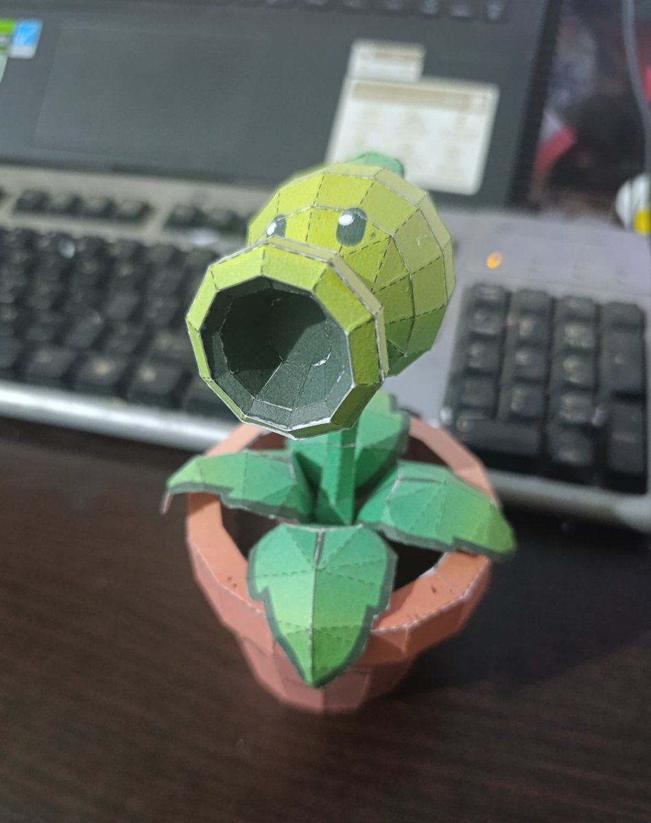 JoystickBoii's tweet photo. @PlantsvsZombies #PvZCollection This is my son https://t.co/66ZW7wUOqp