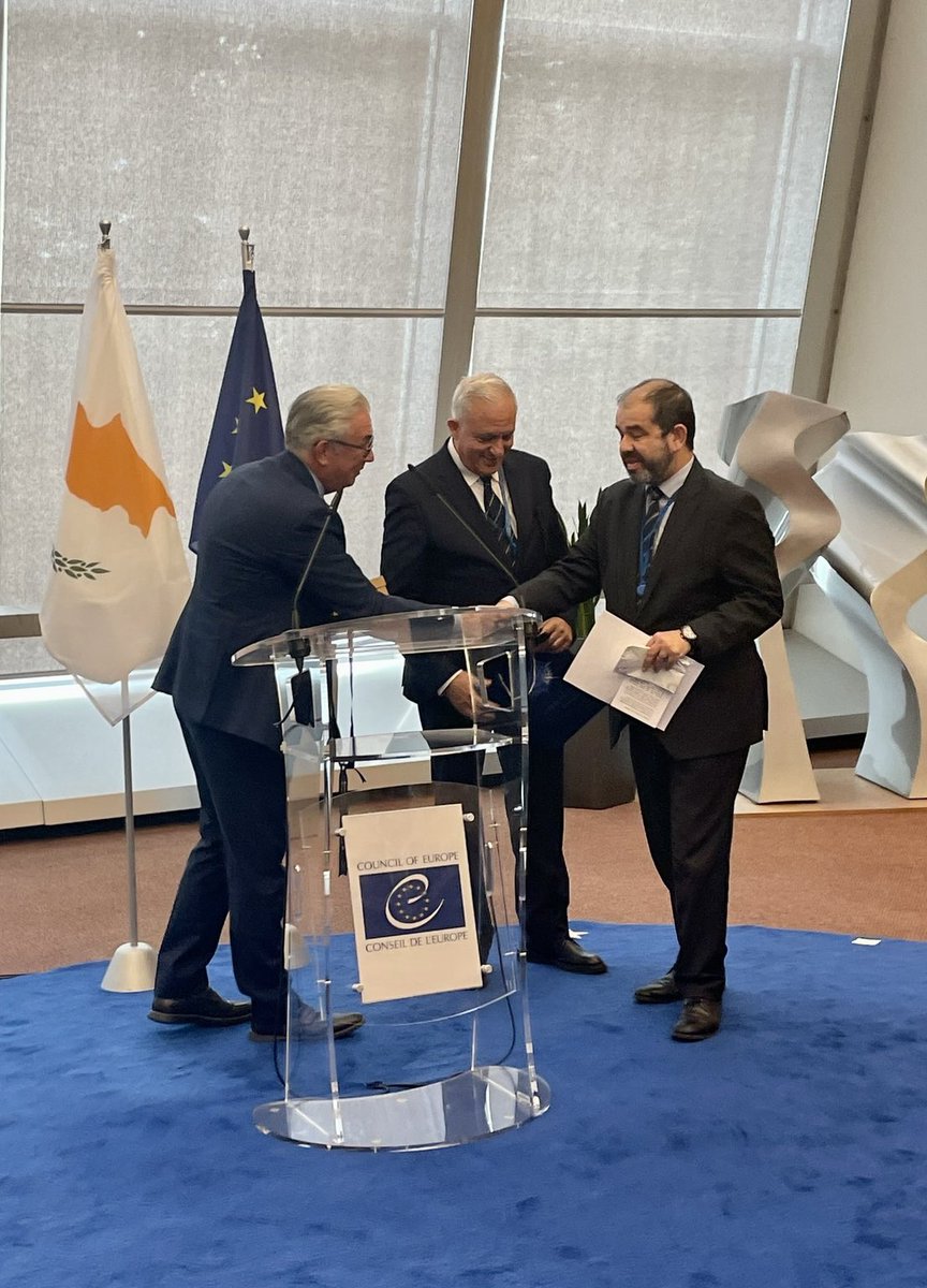 Un grand merci à M. <a href="/RoussopoulosTh/">Theodoros Roussopoulos</a> , Président de la PACE, et à M. <a href="/nicostornaritis/">Nicos Tornaritis</a>,
chef de la délégation chypriote, pour l’ouverture de notre événement de la Fête de l’Indépendance.
Merci à tous nos invités pour leur présence chaleureuse ! 🇨🇾