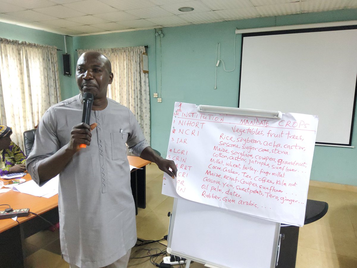 Impactful presentations underway at the MLS-ABS Workshop in Ibadan!
Teams are highlighting solutions for effective implementation of the Plant Treaty’s multilateral system 🌱🤝
 
#CropTrust #FAO #NACGRAB #ABS #FoodSecurity