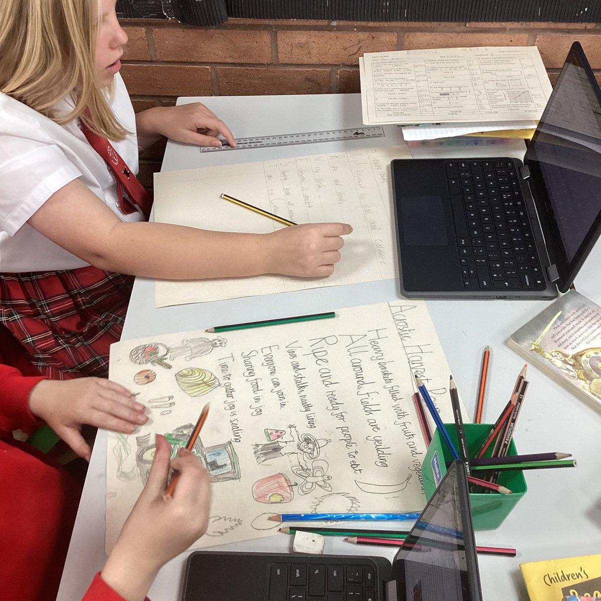 Class5Aspull's tweet image. We became poets today for #nationalpoetryday2025 looking at and listening to lots of different styles of poetry and creating some of our own 📝#acpsenglish