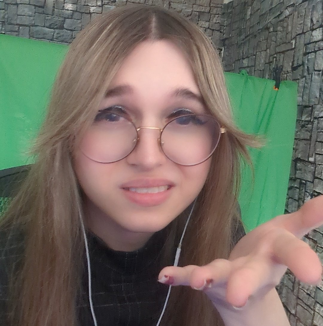 a lot of streamers complaining about their low view counts here lately... so twitch did NOT stop counting lurkers idk how anyone believes that,

BUT even when I check the stats of streamers that are saying they lost 50% - they've all been within their normal view count range???