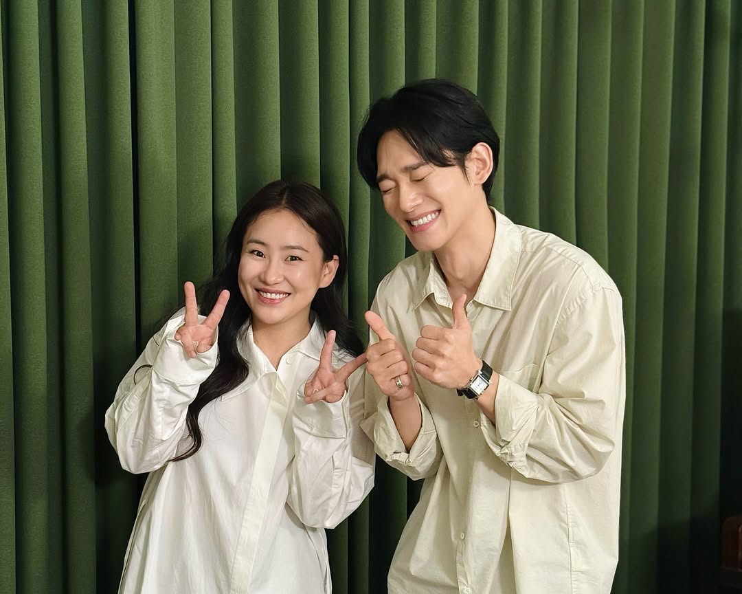 ForChenUnion's tweet photo. [251002] commonthursday_official instagram update

CHEN with Jo Hyun-ah
🔗https://t.co/0B8lQcxO1V

Please watch Chen at ep.27 of Jo Hyunah's Ordinary Thursday Night here:
🔗https://t.co/8qPkHyV61B

#CHEN #첸 #김종대 #Arcadia @CHEN_INB100 https://t.co/v6OvFc3Og1
