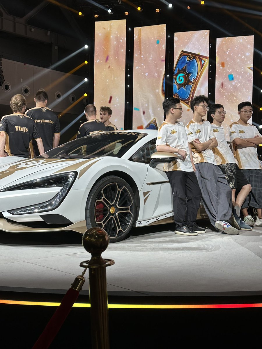 Had an amazing time in China hanging out with the Hearthstone GOAT, the Hearthstone Esports GOAT, the ladder GOAT and the chinese GOAT! Also great guides showing us around the city and making the experience very pleasant - I am greatful for this opportunity 😎