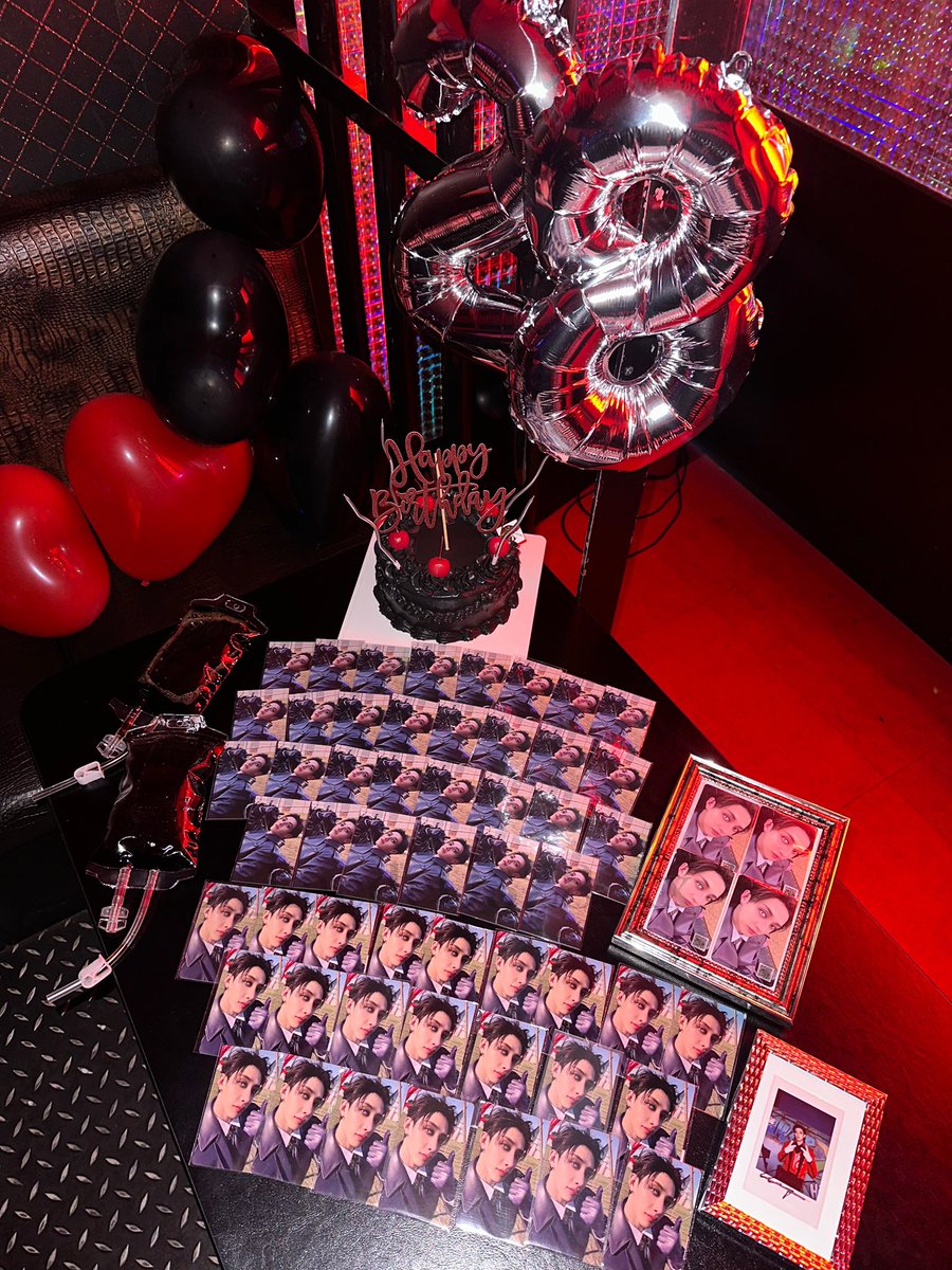 kaedechan_lOl6's tweet photo. ୨❤︎ 𝐻𝐴𝑃𝑃𝑌 𝐵𝐼𝑅𝑇𝐻𝐷𝐴𝑌 𝐵𝐴𝑁𝐺𝐶𝐻𝐴𝑁 ❤︎୧

世界で一番 大好きなあなたへ🐺
私なりの精一杯の愛を込めて。
届きますように💌

生まれてきてくれて、出会ってくれて
ありがとう

#HappyBangChanDay
#찬이를_위해_햇살이_되어줄게
#GeniusMusicianBangChan
#StrayKids #방찬 #BangChan https://t.co/xujxQZcrze