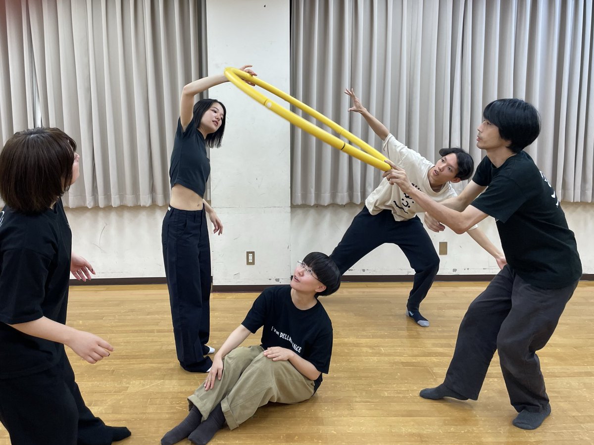 TOMARIGI_C's tweet photo. 本日は #円環と 最終稽古でした！
いよいよ次の火曜が本番、
作品がしっかり仕上がってきました。

また本日は今月末の30リーグ決勝戦、30CLIMAXに出場される、
うーめい(@5656sitaiyone )の伏井さんとルイボスティーはバニラ味(@RooiVani )の石﨑さんが見学に来られました！

こちらも楽しみです。

#火ゲキ を盛り上げていきましょう(｀・ω・´)