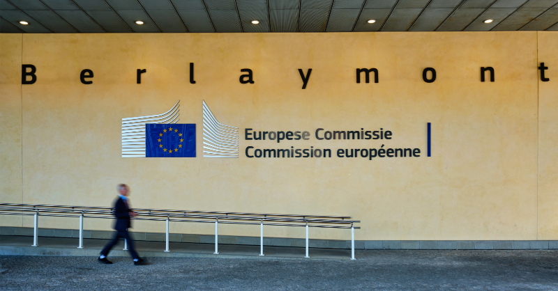 ComisionEuropea's tweet photo. 🇪🇺 La Comisión ha adoptado hoy propuestas de cambios específicos en algunas normas de gobernanza económica de la UE.

Al eliminar requisitos obsoletos y reducir la complejidad administrativa, podemos ayudar a los países a destinar los recursos allí donde más se necesitan.

Info⬇️