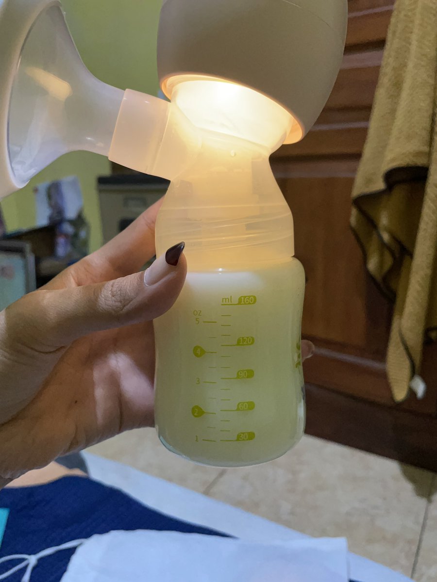 rdvelvetlattee's tweet photo. 20 menit full 🤏🏻🥰
#busui
#bayiasi
#asibooster
#breastpump
#momeping https://t.co/kgPWOlKw1O