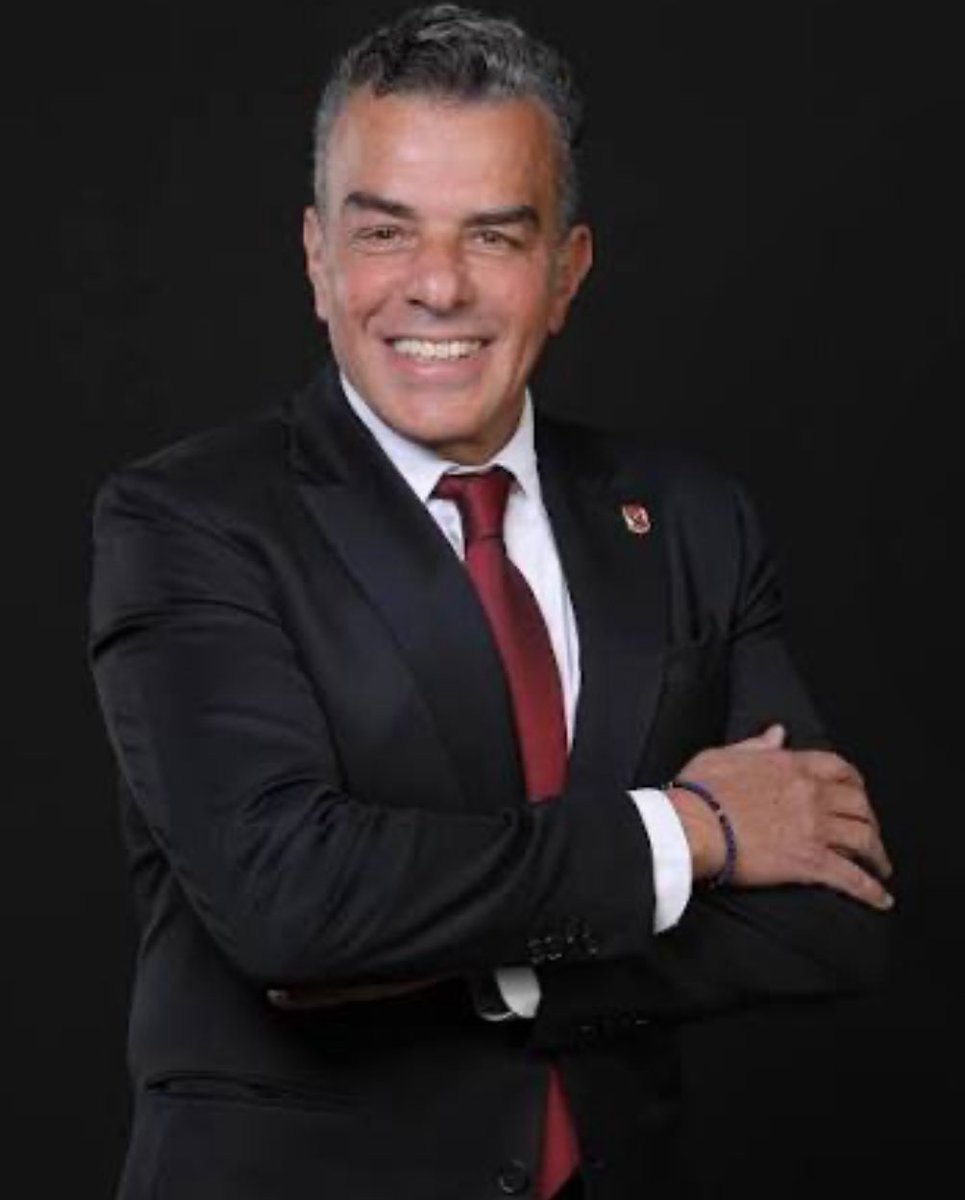 timoooz's tweet photo. كلمتين في حق المهندس خالد مرتجي :- 
الخلوق اللي دايما بيفضل مصلحه الاهلي علي مصلحته دايما
المحترم اللي تنازل للمره التانيه عن (حقه) في الترشح لمنصب النائب لمصلحه الاهلي المره الاولي كانت للمغفور له العامري فاروق و الثانيه ل المحترم  ياسين منصور .
خالد مرتجي ابن المغفور له الفريق عبد المحسن مرتجي القائد إلاسبق للجيش المصري و رئيس النادي الاهلي الأسبق دايم العمل لصالح الاهلي مش لصالح نفسه .
خالد مرتجي .. الاهلاوي المحترم 👏
@kmortagy