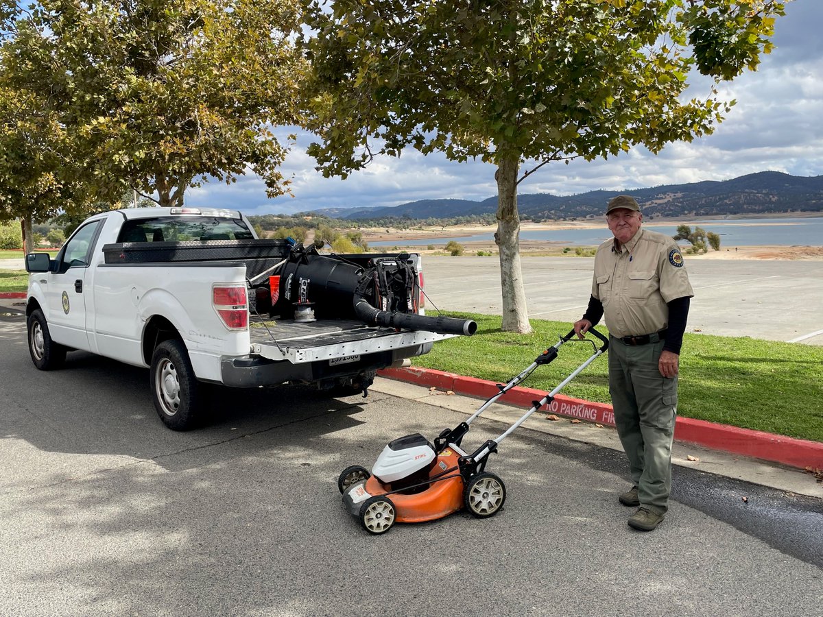 CAStateParks's tweet photo. On this #NationalCustodialDay, we’re giving thanks to our facilities &amp; maintenance staff for all their hard work to keep your #CAStateParks running smoothly. Be sure to show your appreciation for their dedication today &amp; every day. 👏 
 
#ThankYouThursday https://t.co/f9QzJQ198M