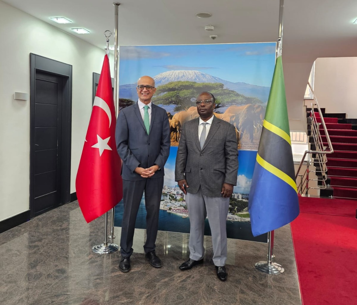 UNTechBank's tweet image. Today our MD met with H.E. Iddi Seif Bakari, Ambassador of 🇹🇿 in Ankara.

They discussed our successful #TNA in #Tanzania &amp;amp; follow-up work to turn TNAs into real projects that deliver impact. Excited to strengthen collaboration!

#Tanzania #SustainableDevelopment #Partnership…