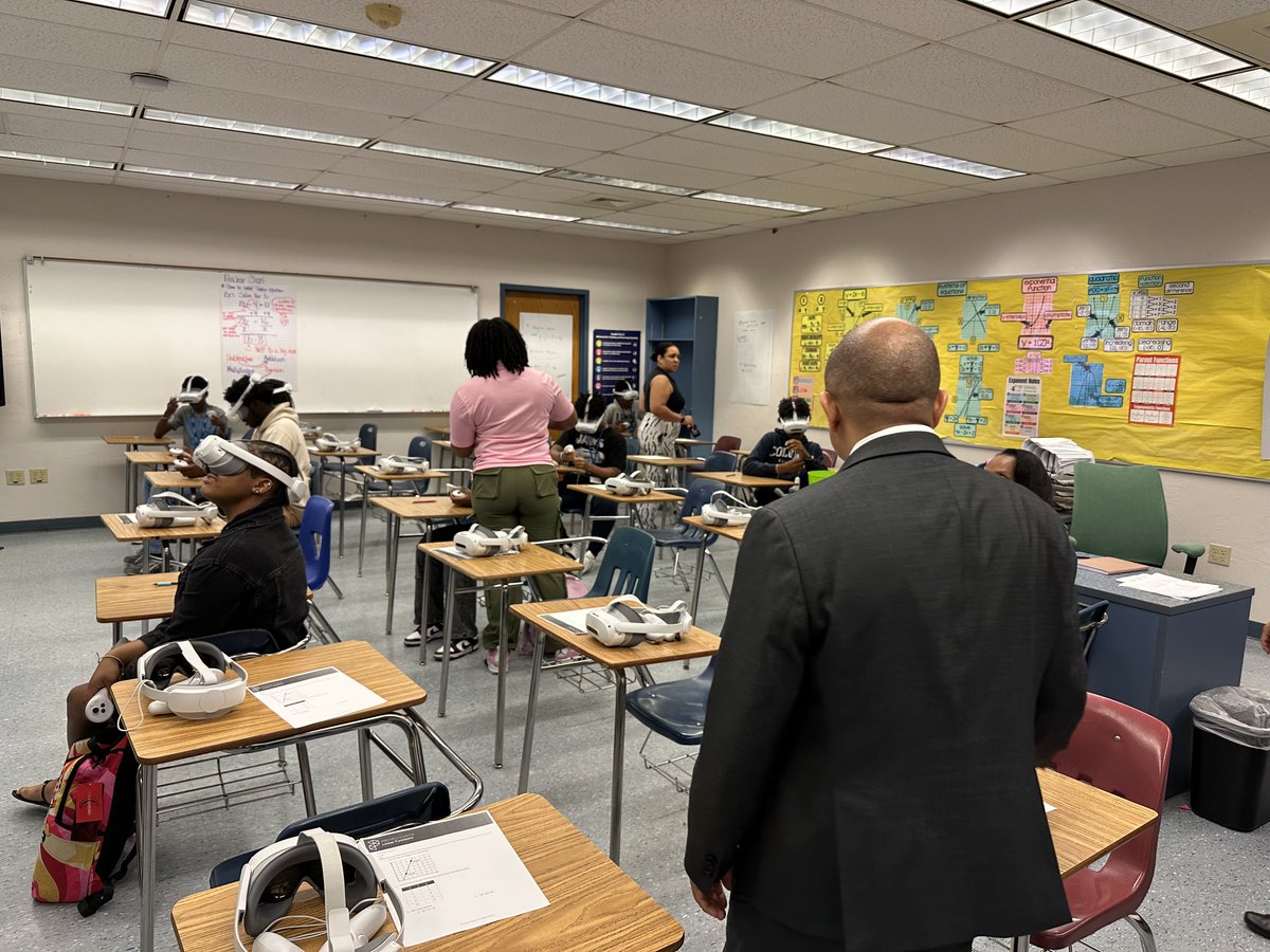 We’re a district on the forefront of technology-determined to be the best in the nation. Others are noticing!
It was an honor to welcome leadership from Maryland’s Montgomery County Public Schools to Dillard 6–12 to see our students using Prism software to enhance math learning.
