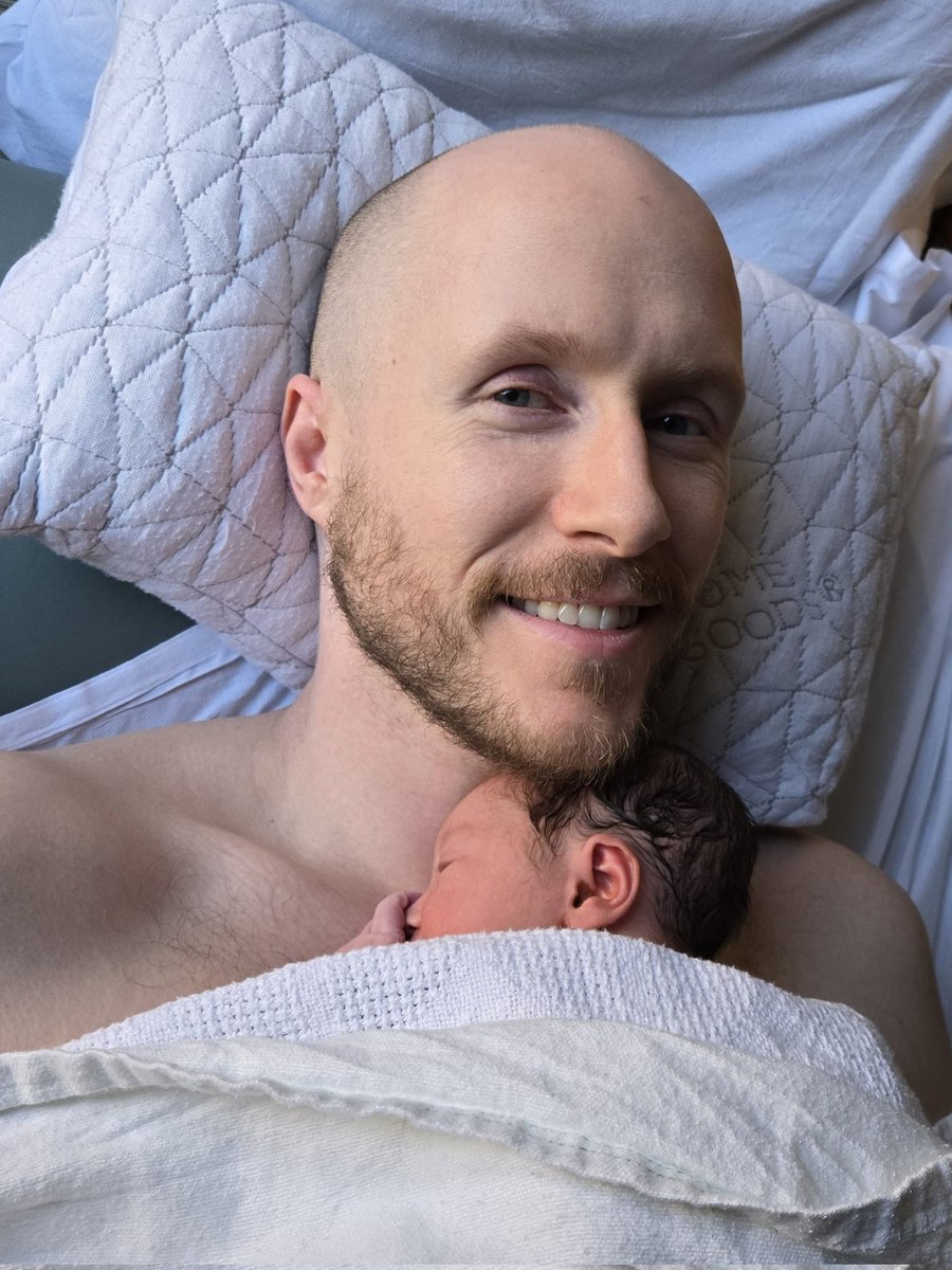 AzaelOfficial's tweet image. I'm a dad!

Our baby girl Lily was born Tuesday morning &amp;amp; both Joanne and the baby are doing well. Couldn't be happier!