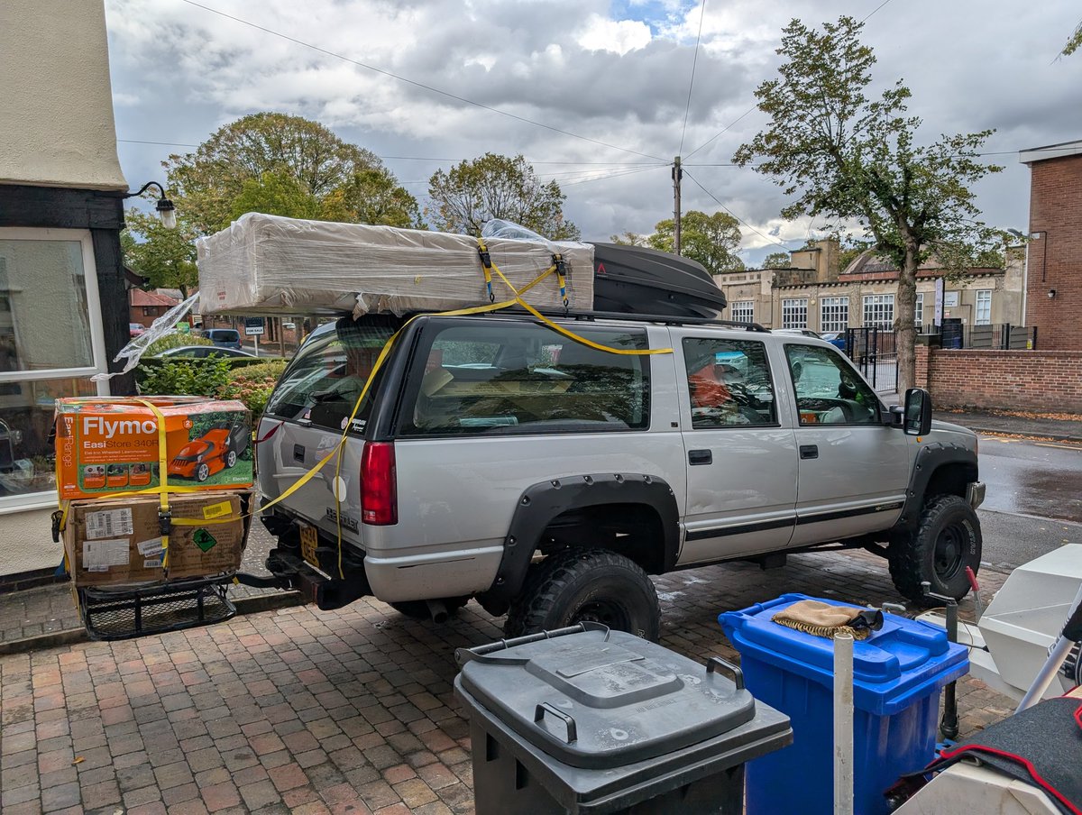 buttmonkey78's tweet photo. @GT85_UK Burbara (Chevy Suburban) https://t.co/HGaicz3qxn
