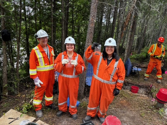 IAMGOLD_Corp's tweet image. Members of the Mattagami Youth Council joined an archaeological dig at Côté Gold this summer, uncovering ancient #Indigenous artifacts alongside Elder Leonard Naveau. A powerful day of learning, history and connection.
iamgold.com/English/blog/b…
