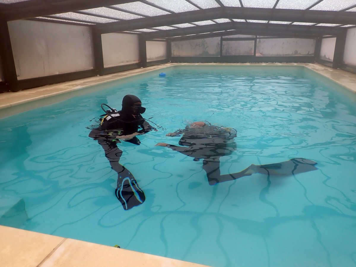 attitudeplongee's tweet image. Vous possédez une #piscine privée... un moniteur du club se déplace pour #baptême, #formation... mais aussi... #cours de #natation, de #plongée #libre, de #respiration ou de #culture #physique !
attitudeplongee.free.fr/vip/