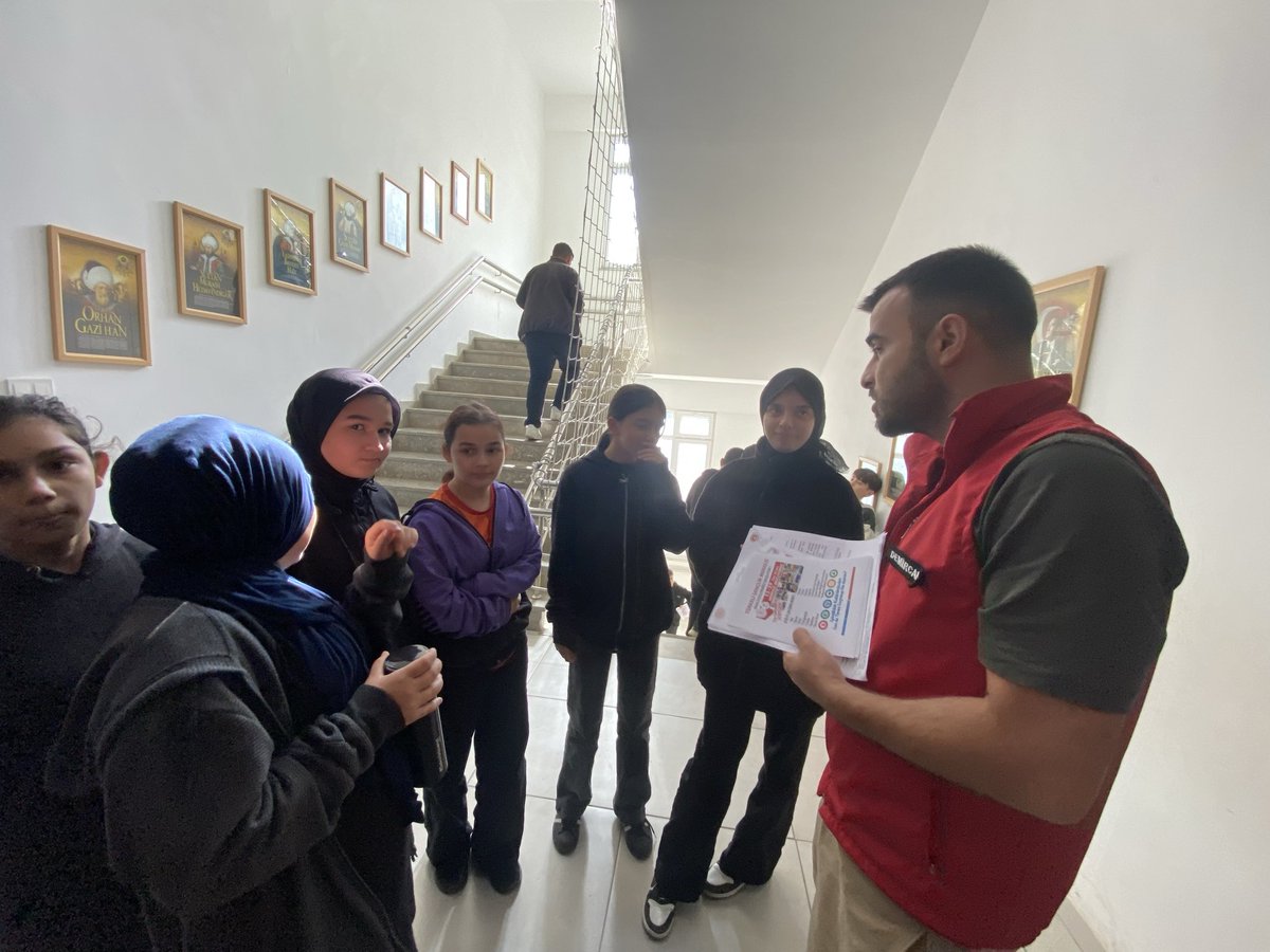 ✅ "Merkezin Seninle Güzel" projesi kapsamında okullarımızı ziyaret edip, merkezimize davet ettik.🤗

Şimdi Gençlik Merkezinde görüşmek dileğiyle 🖐️ 

#Gsbgm