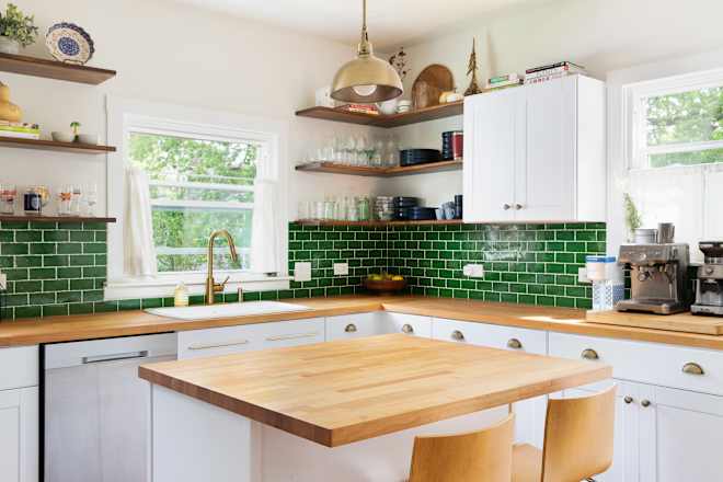 DustinMPeyser's tweet image. 5 Kitchen Tile Trends You’ll Regret in 5 Years, According to Designers dlvr.it/TNQxR6 #KitchenTrends #TileDesign #HomeImprovement #InteriorDesign #RenovationTips