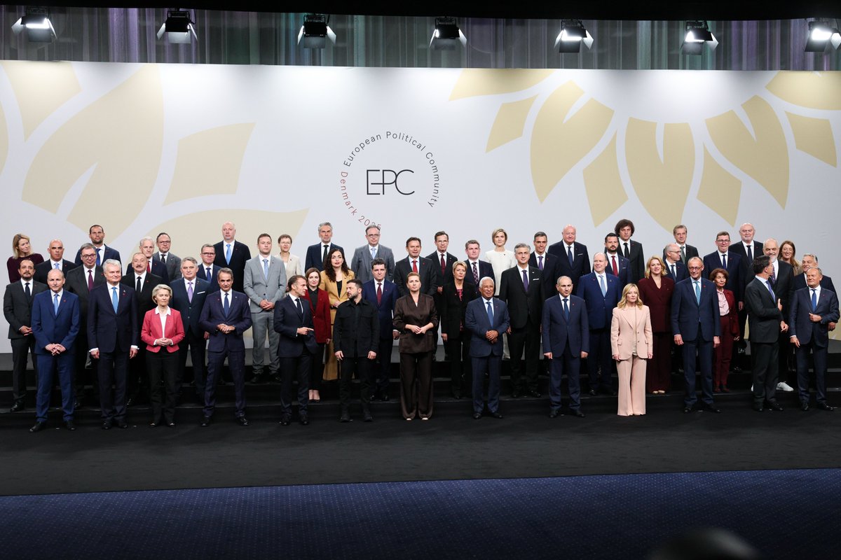 alain_berset's tweet image. End of the #EPC Summit in Copenhagen.
What stands out most: Europe’s strength is more than geography — it’s about trust, truth and #DemocraticSecurity. The @coe brings this core expertise to the table. 🧵1/6