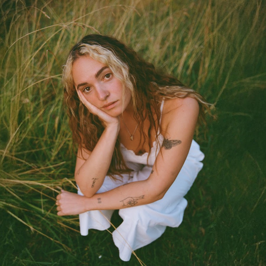 TONIGHT <a href="/folklorerooms/">The Folklore Rooms</a>⚡️

NÉOMÍ + JOSEPHINE ILLINGWORTH + LA LOYE
seetickets.com/event/neomi-la…

BIMM/Waterbear Students code 'BIMM2025' or 'WATERBEAR2025' for half price

3 of EUs most exciting songwriter prospects come to TFR for an intimate performance as part of their UK Tour.

FLK