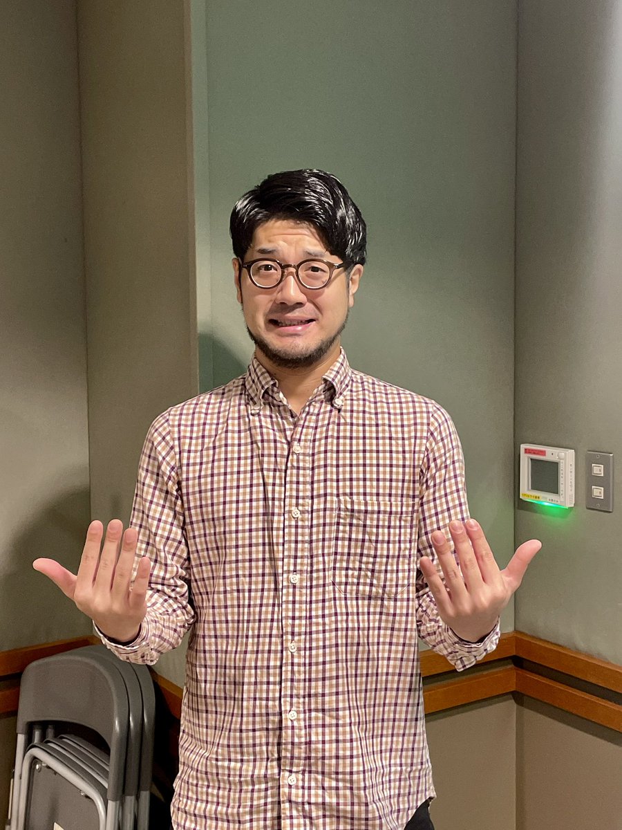 【ラジアナ木曜日】

この後25時から生放送📻

本番前の #太鵬の太朗(<a href="/okutaro0205/">太鵬(たいほう)　太朗</a> )をパシャリ📸

サカナクションが好きだということで、
魚を捕まえた #夜の太朗 です🐟

今週もお楽しみに😁

#raji795
#nack5
#太鵬太朗