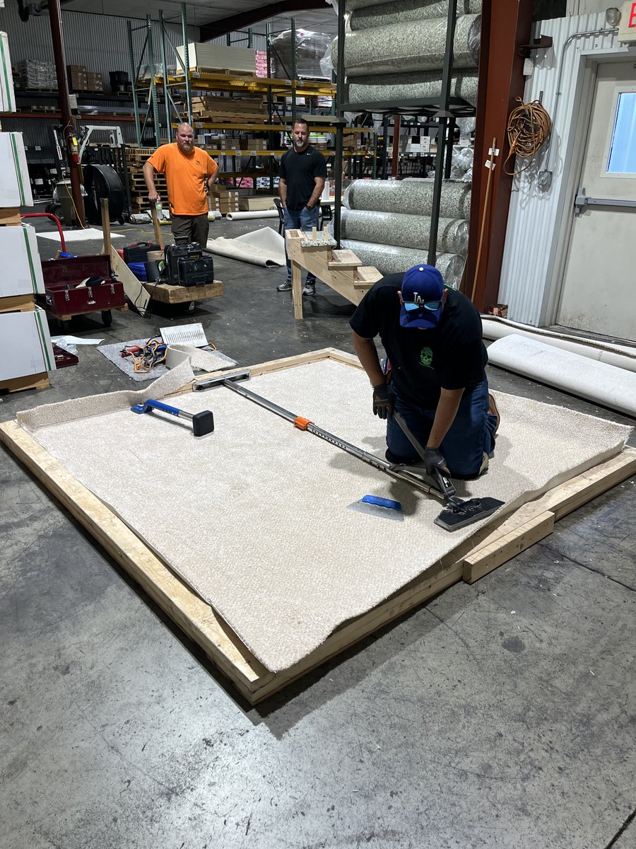📍Last week CFI was in Cedar Falls, IA with the Floorinator himself, John Steier!😎

📣Shout out to Hank's Specialties, Inc. for hosting and Steier Flooring for donating Materials!  We couldn't have done it without your support!

#CFI #HanksSpecialties #SteierFlooring #WeAreCFI