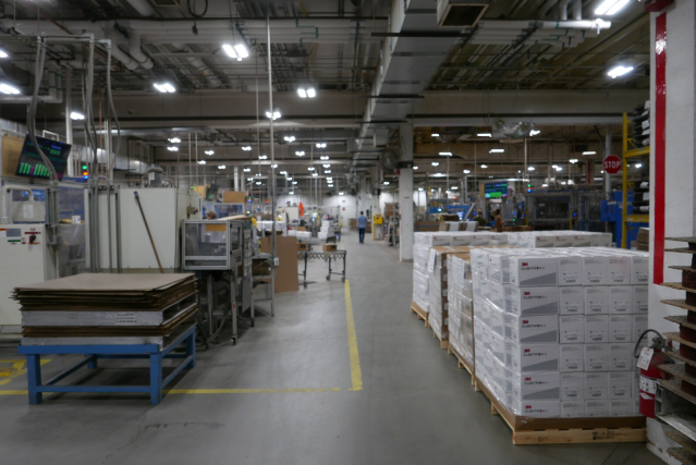 CJelly78's tweet photo. The Alexandria Echo Press takes a look inside the 3M plant in Alexandria, Minnesota, the products we make for customers globally, and the role 3M plays in the local community. #3Mer https://t.co/TkjG5qJuZ4 https://t.co/634oVql5xN