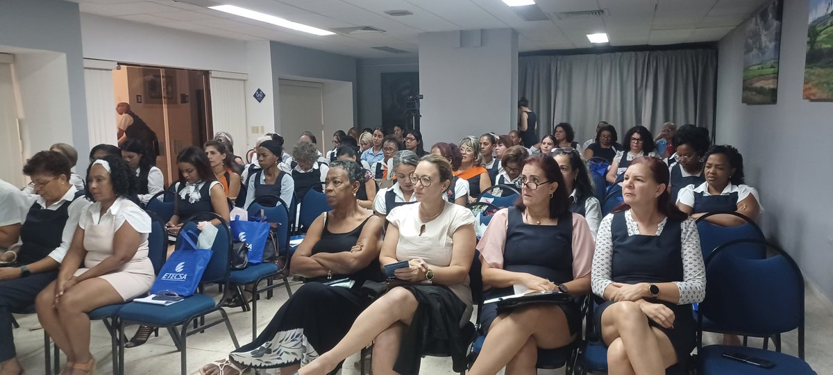 Inicia en #LaHabana primer encuentro de género de <a href="/ETECSA_Cuba/">ETECSA</a>, <a href="/Cuba_CTC/">Central de Trabajadores de Cuba</a> <a href="/Colina_CTCuba/">Miguel Colina</a> <a href="/InesMChapman/">Inés María Chapman Waugh</a>